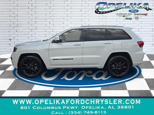 2022 Jeep Grand Cherokee Laredo