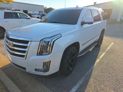 2018 Cadillac Escalade Luxury