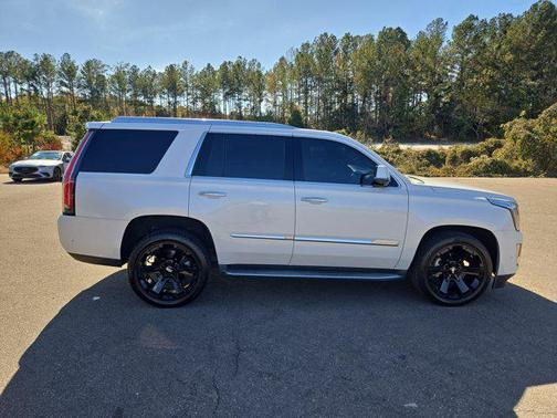 2018 Cadillac Escalade Luxury