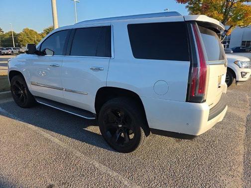 2018 Cadillac Escalade Luxury