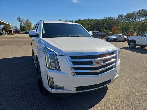 2018 Cadillac Escalade Luxury