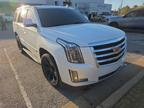 2018 Cadillac Escalade Luxury