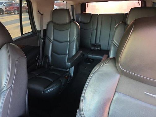 2018 Cadillac Escalade Luxury