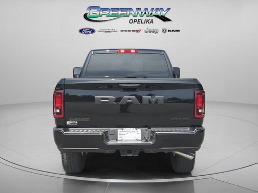 Diamond Black Crystal Pearlcoat 2026 RAM 2500 Big Horn Crew Cab 4x4 6'4' Box