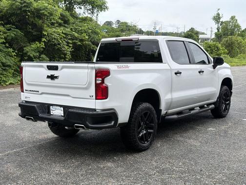 Summit White 2025 Chevrolet Silverado 1500 LT Trail Boss