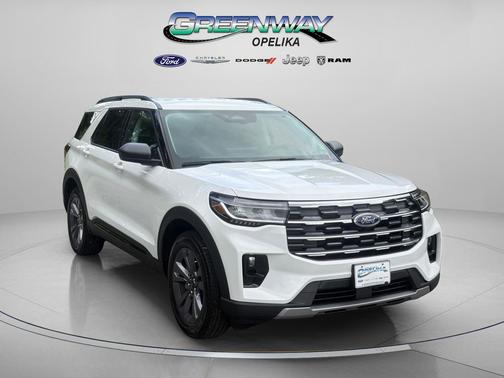 Star White Metallic Tri-Coat 2026 Ford Explorer Active
