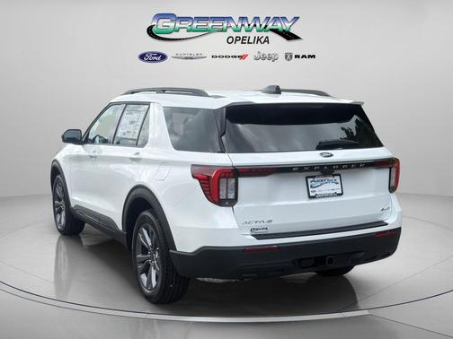 Star White Metallic Tri-Coat 2026 Ford Explorer Active