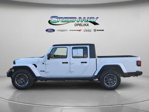 Bright White Clearcoat 2021 Jeep Gladiator Overland