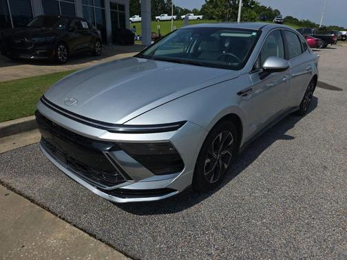 Aero Silver 2025 Hyundai SONATA SEL