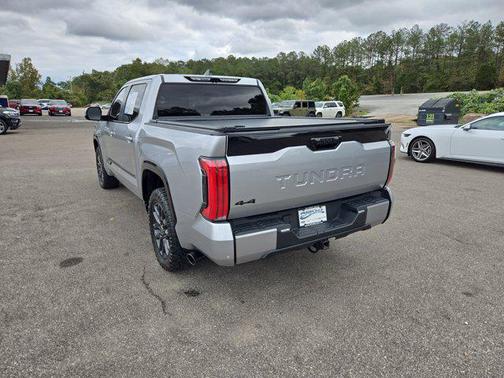 2024 Toyota Tundra Hybrid Platinum