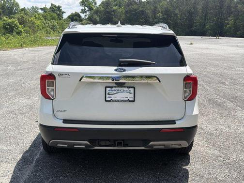 Star White Metallic Tri-Coat 2021 Ford Explorer XLT