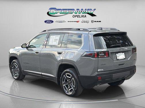 Sting-Gray Clearcoat 2026 Jeep Cherokee Laredo 4x4