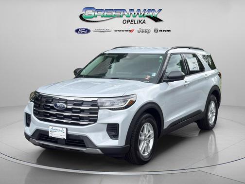Space White Metallic 2026 Ford Explorer Active