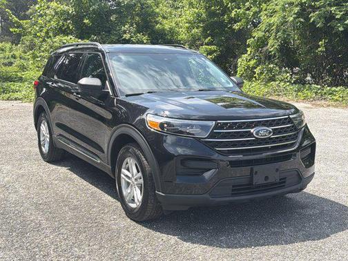 Agate Black Metallic 2023 Ford Explorer XLT