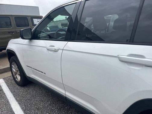 2023 Jeep Grand Cherokee Laredo