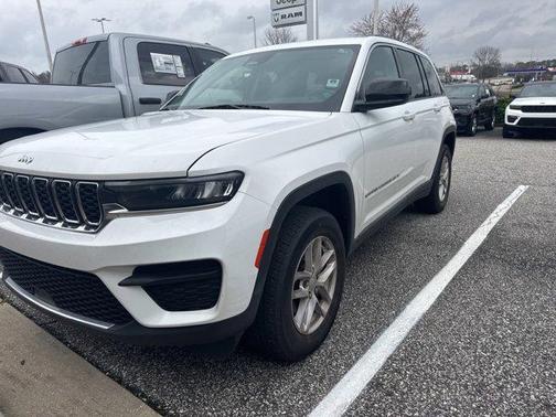 2023 Jeep Grand Cherokee Laredo