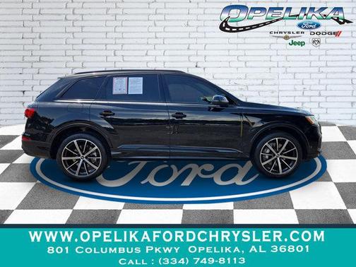 2022 Audi Q7 55 Premium Plus