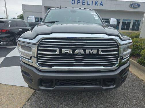 Granite Crystal Metallic Clearcoat 2024 RAM 3500 Laramie Crew Cab 4x4 8' Box