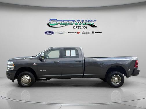 Granite Crystal Metallic Clearcoat 2024 RAM 3500 Laramie Crew Cab 4x4 8' Box
