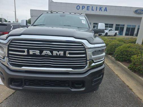 Granite Crystal Metallic Clearcoat 2024 RAM 3500 Laramie Crew Cab 4x4 8' Box