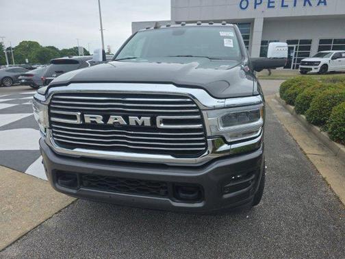 Granite Crystal Metallic Clearcoat 2024 RAM 3500 Laramie Crew Cab 4x4 8' Box