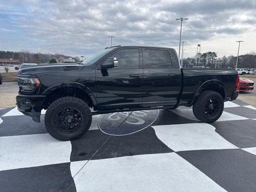2019 RAM 3500 Laramie Crew Cab 4x4 6'4' Box