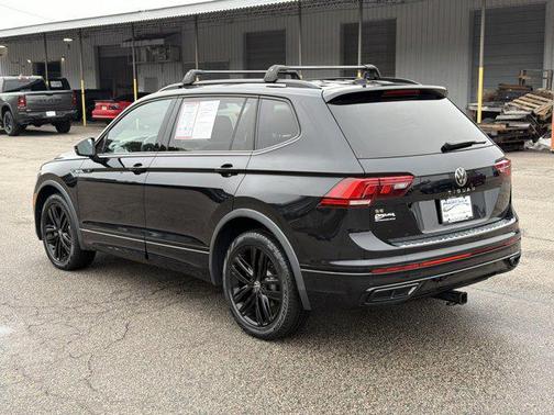 2022 Volkswagen Tiguan 2.0T SE R-Line Black