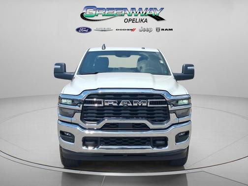 Bright White Clearcoat 2026 RAM 2500 Big Horn Crew Cab 4x4 8' Box