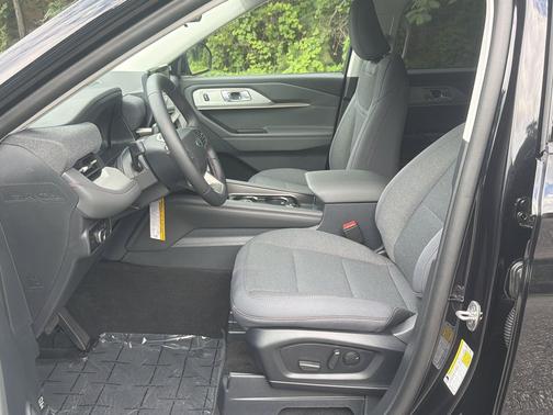 Agate Black Metallic 2026 Ford Explorer Active