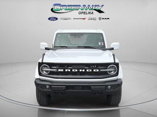 Oxford White 2026 Ford Bronco Outer Banks