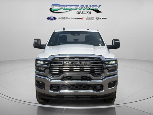Bright White Clearcoat 2026 RAM 2500 Big Horn Crew Cab 4x4 8' Box