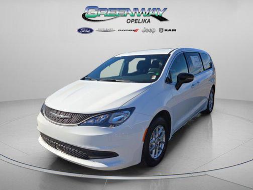 2026 Chrysler Voyager LX