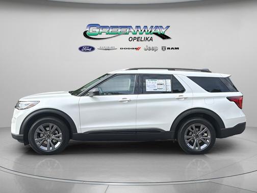 Star White Metallic Tri-Coat 2026 Ford Explorer Active