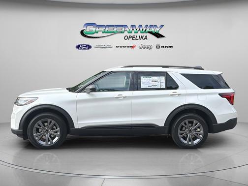 Star White Metallic Tri-Coat 2026 Ford Explorer Active