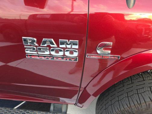 2017 RAM 2500 Laramie Crew Cab 4x4 6'4' Box
