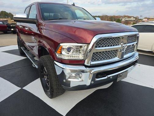 2017 RAM 2500 Laramie Crew Cab 4x4 6'4' Box