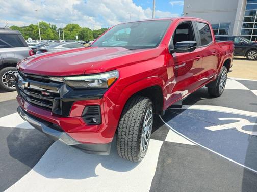 Radiant Red Tintcoat 2023 Chevrolet Colorado Z71