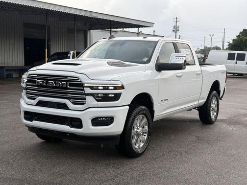 Bright White Clearcoat 2026 RAM 2500 Laramie Crew Cab 4x4 6'4' Box