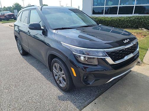 2023 Kia Seltos S
