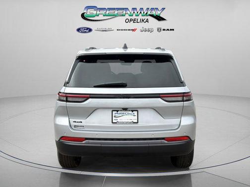 2026 Jeep Grand Cherokee Altitude