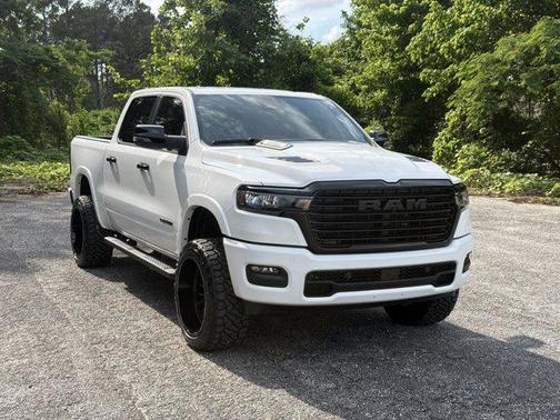 Bright White Clearcoat 2026 RAM 1500 Laramie
