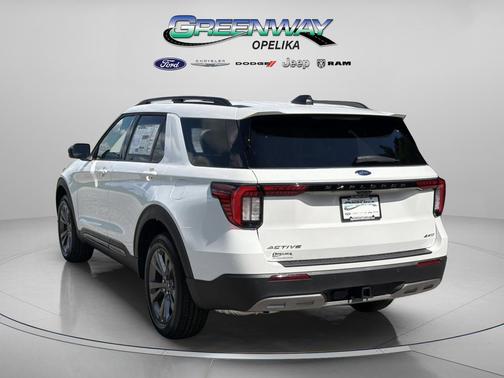 Star White Metallic Tri-Coat 2026 Ford Explorer Active