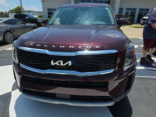 Sangria 2022 Kia Telluride LX