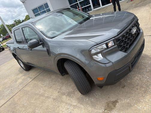 Carbonized Gray Metallic 2025 Ford Maverick XL