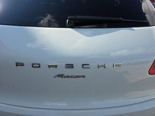 2018 Porsche Macan AWD