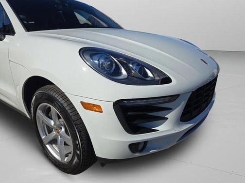 2018 Porsche Macan AWD