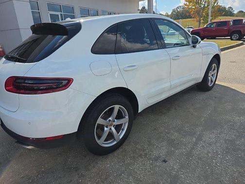 2018 Porsche Macan AWD