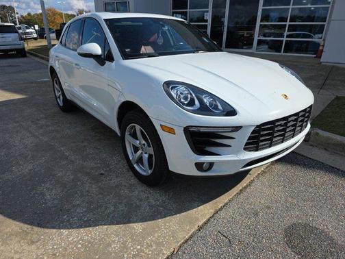2018 Porsche Macan AWD