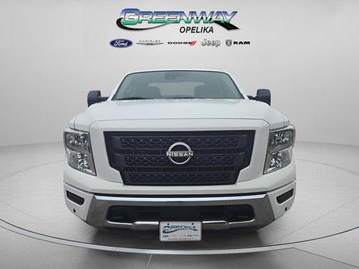 2024 Nissan Titan SV