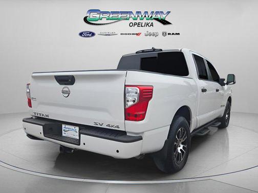2024 Nissan Titan SV